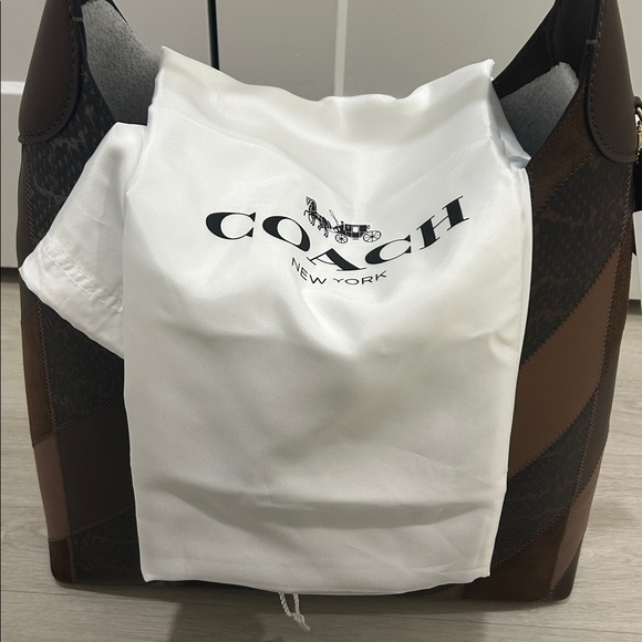 Coach (NWT) Shoulder Bag 39 with Snakeskin Patchwork - Picture 16 of 17